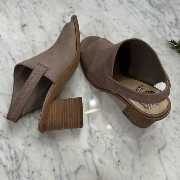 NWT Vince Camuto Suede Taupe Women's Heels Wedges Sandals Size 8 - Picture 3 of 6